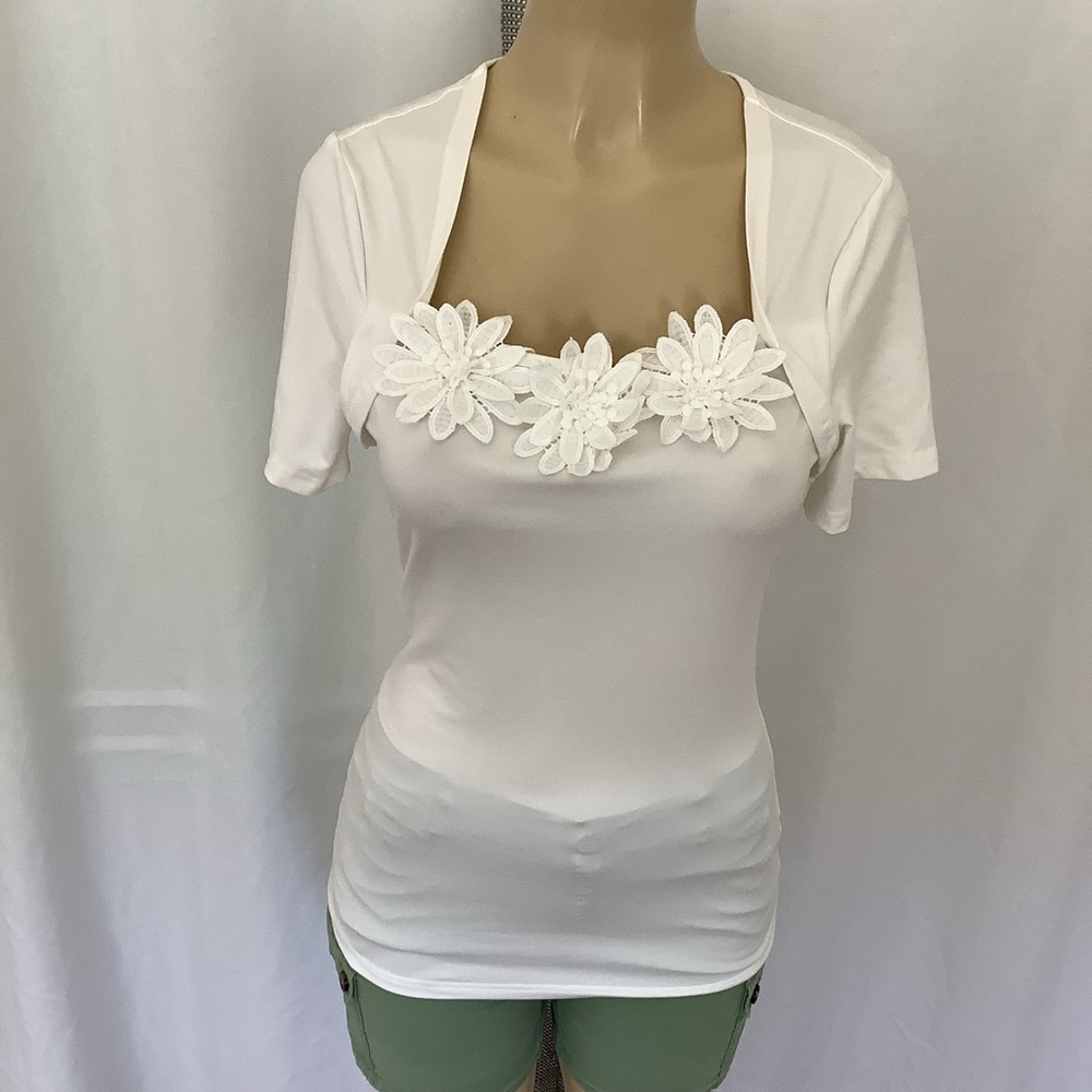 Elegant White Floral Women's Top